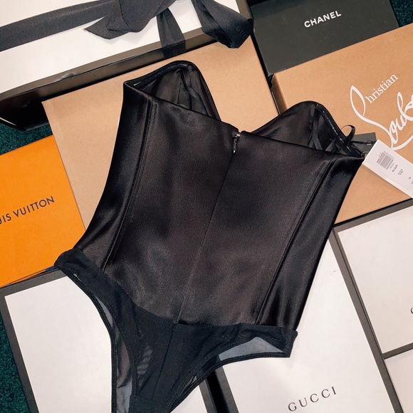 Black Aritzia bodysuit✨ - Picture 2 of 3